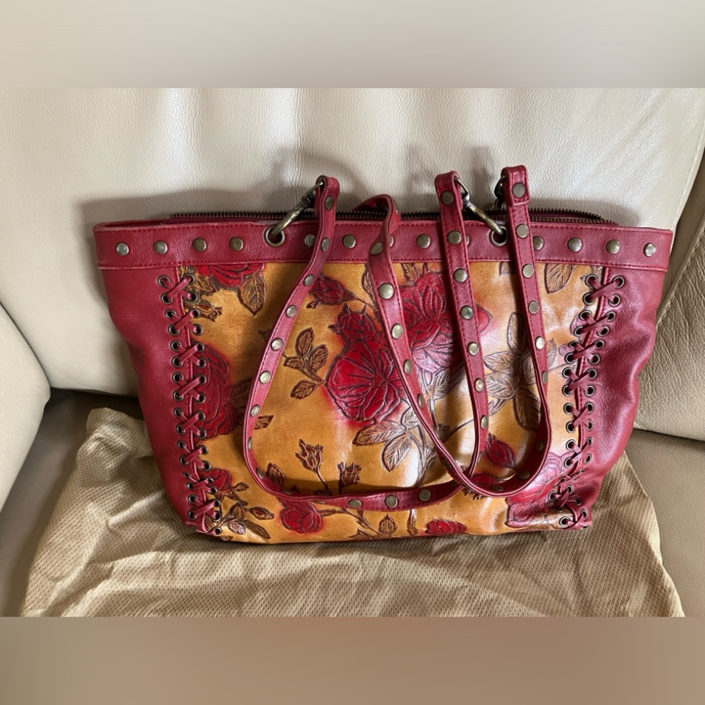 Vintage Isabella Fiorre Spanish Leather Flower Embossed Handbag